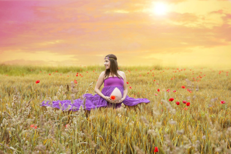 Read more about the article A Guide to Using Aromatherapy During Pregnancy