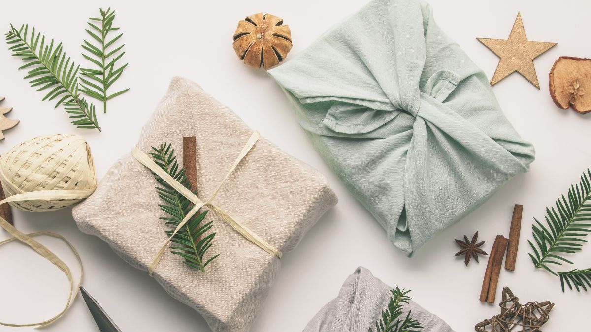 You are currently viewing Eco-Friendly Gift Guide: Thoughtful Gifts That Care for the Planet