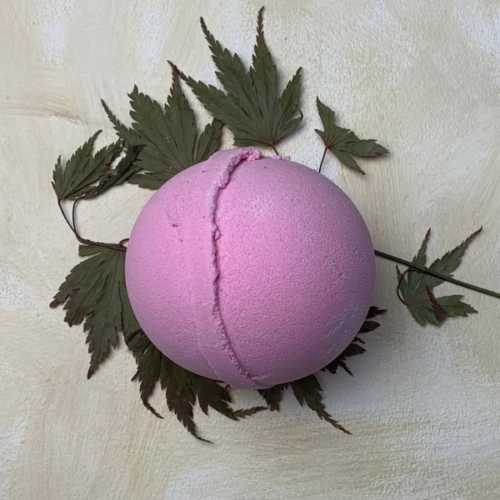 Shea Butter Bath Bomb – Oh So Berry